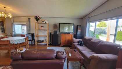 Photo 10 at 5 - 1536 Middle Road, Glentana, View Royal
