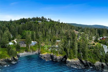 Photo 7 at 1090 Silver Spray Drive, Silver Spray, Sooke