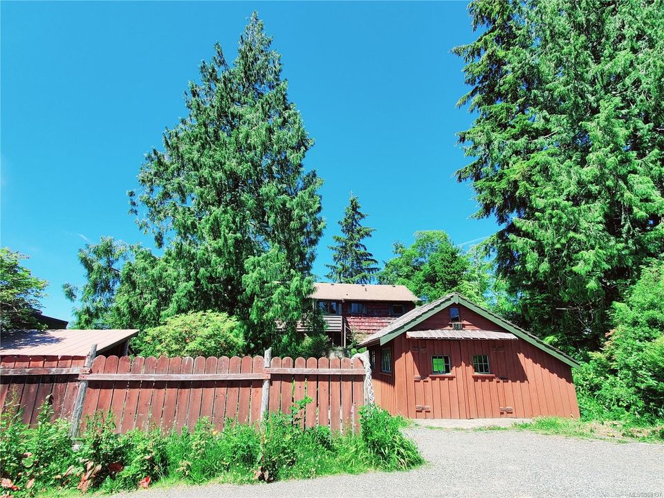 Photo 5 at 251 Campbell Street, Tofino, Port Alberni
