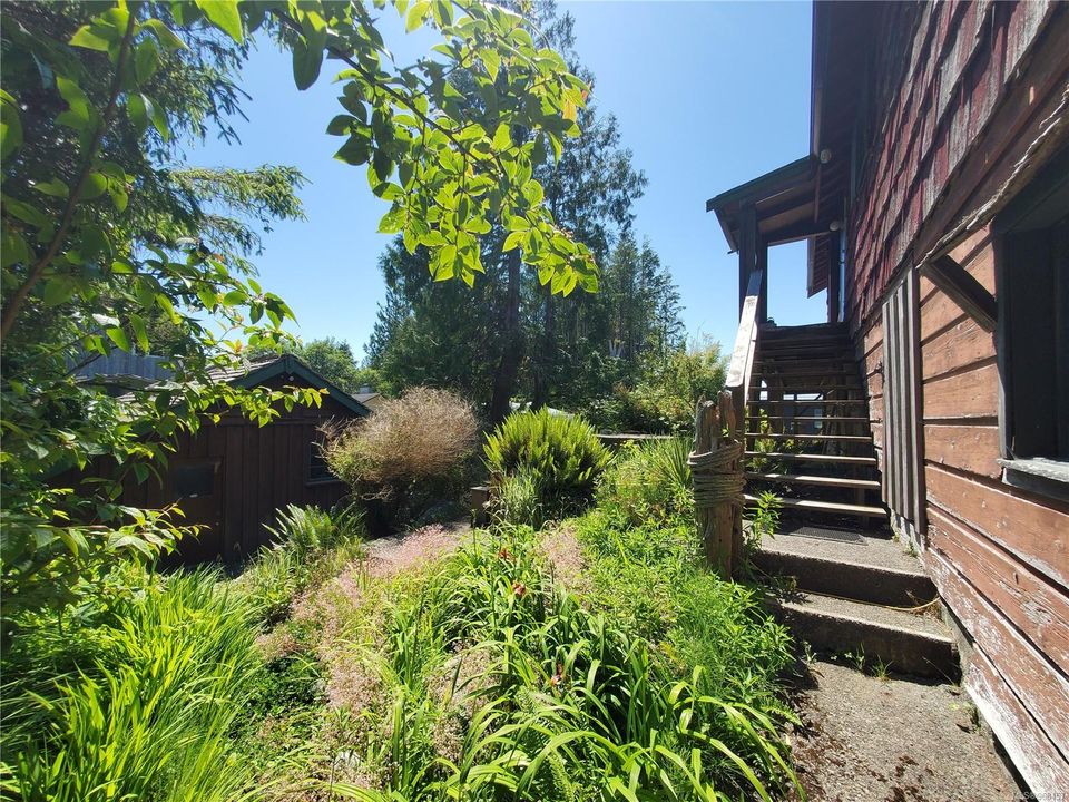 Photo 9 at 251 Campbell Street, Tofino, Port Alberni