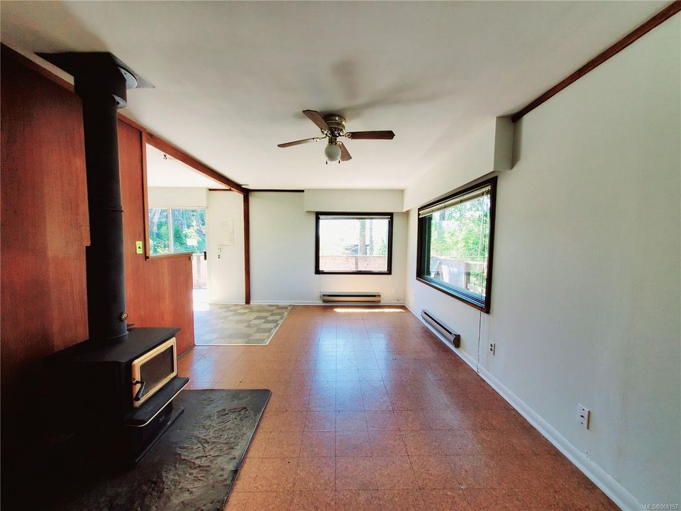 Photo 11 at 251 Campbell Street, Tofino, Port Alberni