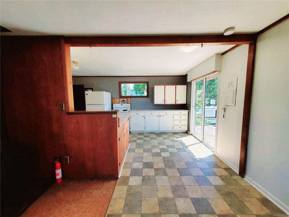 Photo 12 at 251 Campbell Street, Tofino, Port Alberni