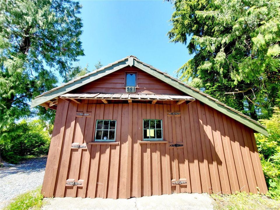 Photo 24 at 251 Campbell Street, Tofino, Port Alberni
