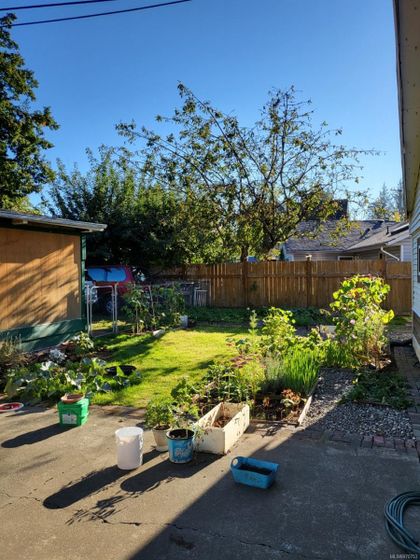Photo 5 at 908 5th Street, Courtenay City, Comox Valley