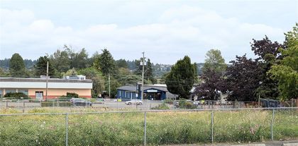 Photo 5 at 310 11th Street, Courtenay City, Comox Valley