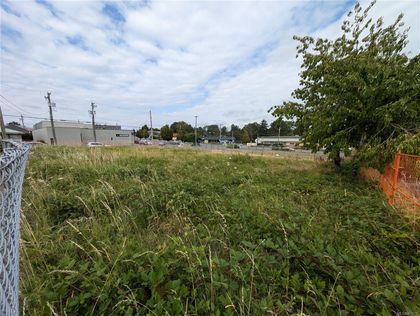 Photo 6 at 310 11th Street, Courtenay City, Comox Valley