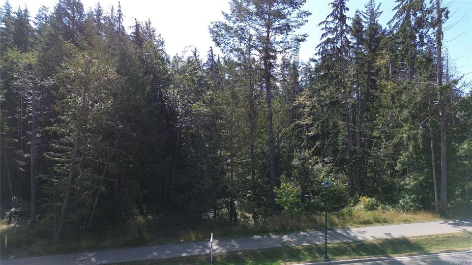 Photo 3 at 6891 Ridgecrest Road, Broomhill, Sooke