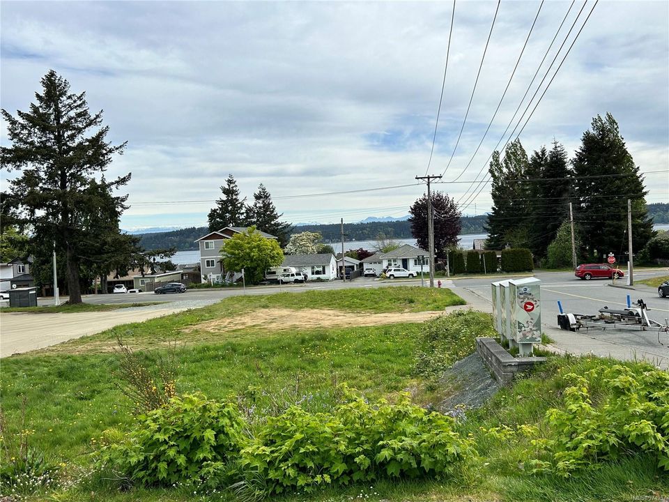 Photo 7 at 702 Alder Street, Campbell River Central, Campbell River
