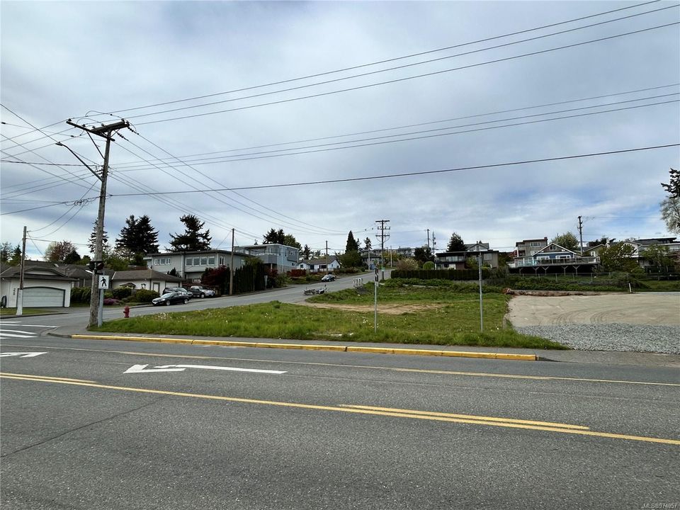 Photo 11 at 702 Alder Street, Campbell River Central, Campbell River