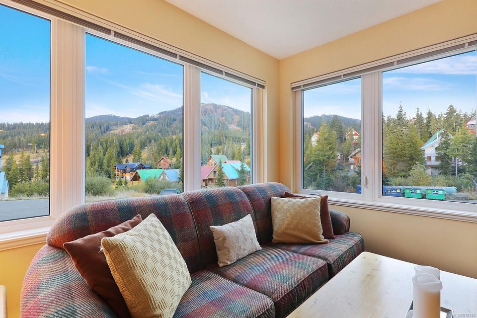 Photo 3 at 111 - 1320 Henry Road, Mt Washington, Comox Valley