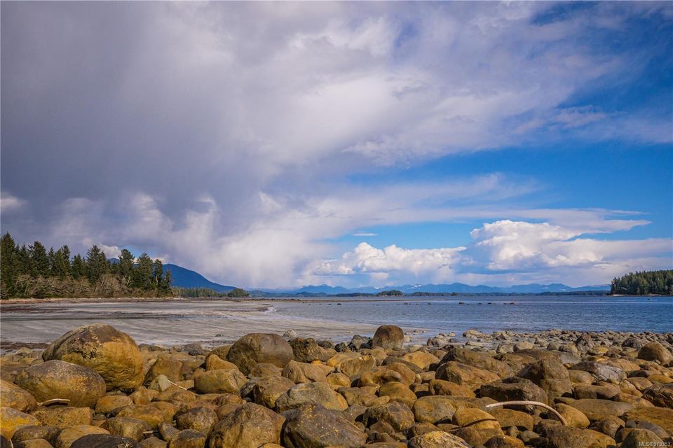 Photo 9 at 1198 Front Street, Salmon Beach, Port Alberni