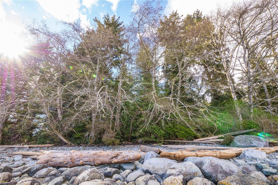 Photo 10 at 1198 Front Street, Salmon Beach, Port Alberni