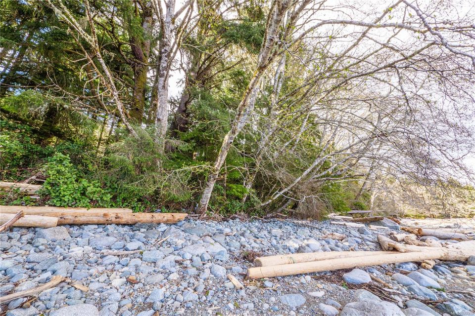 Photo 11 at 1198 Front Street, Salmon Beach, Port Alberni
