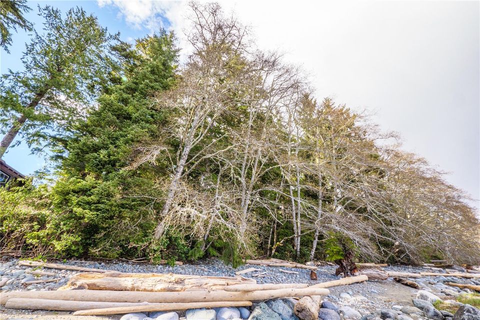 Photo 12 at 1198 Front Street, Salmon Beach, Port Alberni