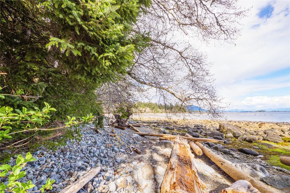 Photo 13 at 1198 Front Street, Salmon Beach, Port Alberni
