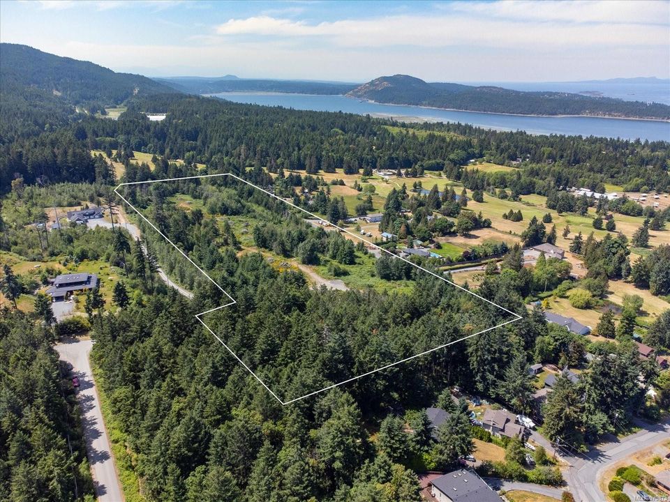 Photo 2 at 7555 Fernmar Road, Upper Lantzville, Nanaimo