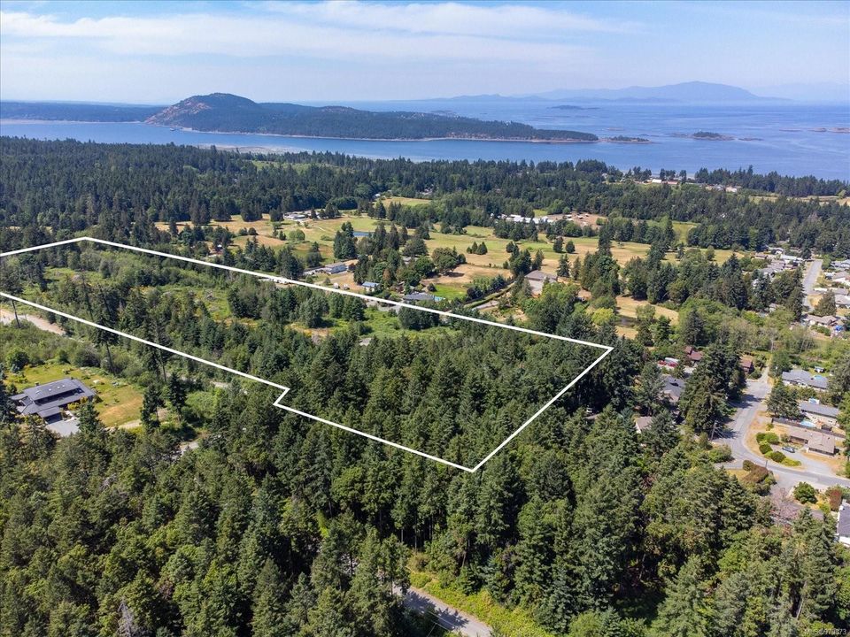 Photo 3 at 7555 Fernmar Road, Upper Lantzville, Nanaimo