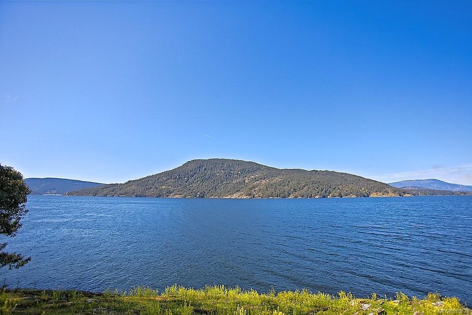 Photo 2 at 206 West Narrows Road, Salt Spring, Gulf Islands